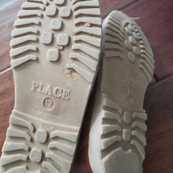 Boys Pre-owned Children's Place Boots - Picture 6 of 6